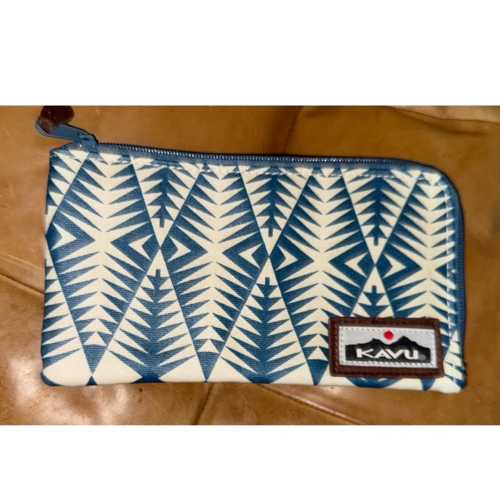Kavu Clutch Wallet - New